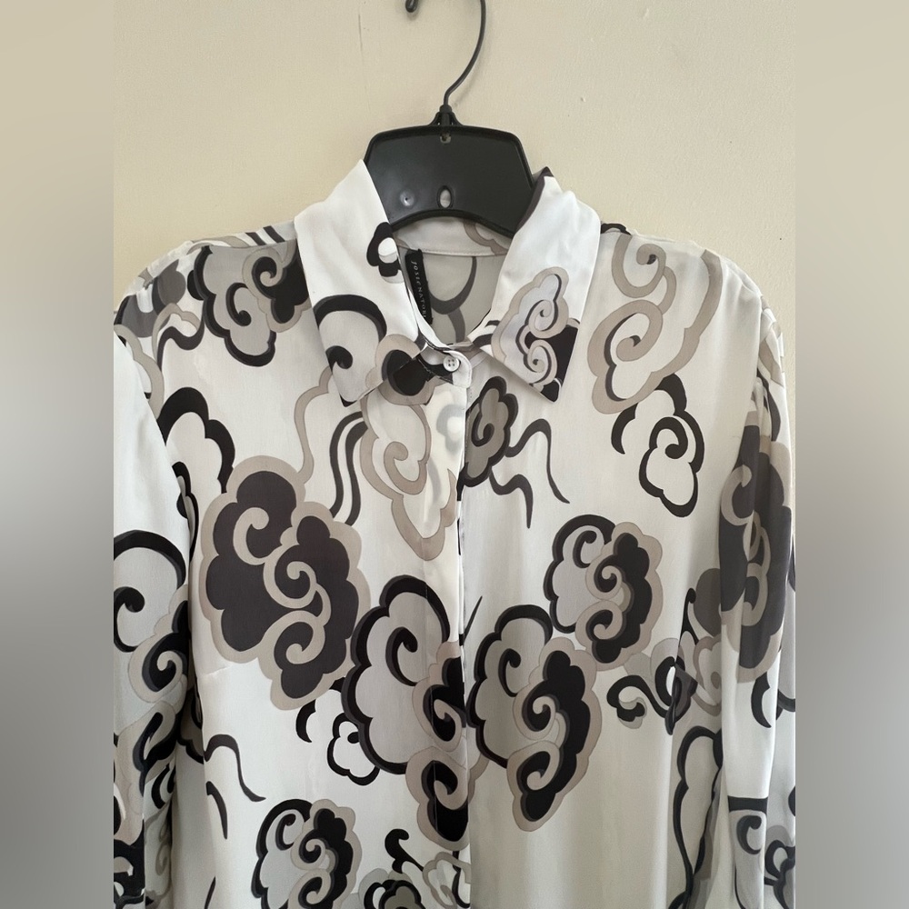 Natori Black and White Graphic Button Down Shirt - Picture 4 of 10